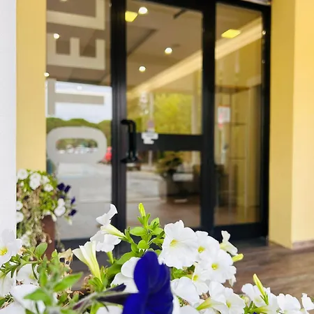 Szálloda Benaco Mavras Peschiera del Garda