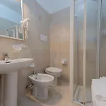 Mh Hotel Benaco ホテル 2*