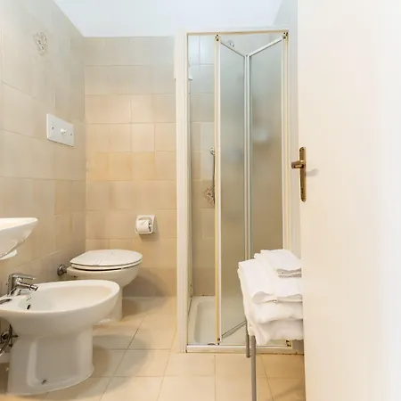 Отель Benaco Mavras 2*