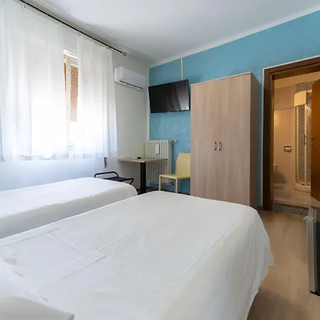 Отель Benaco Mavras Пескьера-дель-Гарда