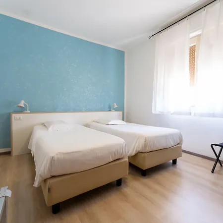 Mh Benaco فندق بسكييرا ديل غاردا