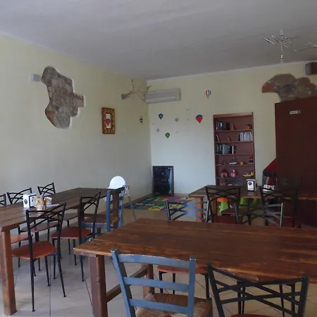 Benaco Mavras מלון פסקיארה דל גארדה