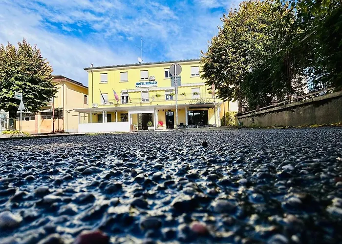 Benaco Mavras Отель 2*