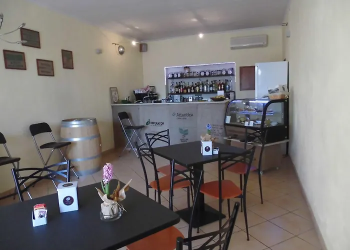 Отель Benaco Mavras