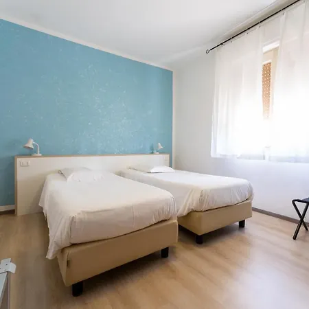Hotel Benaco Mavras