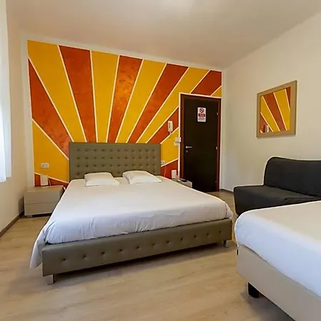 Benaco Mavras Hotel